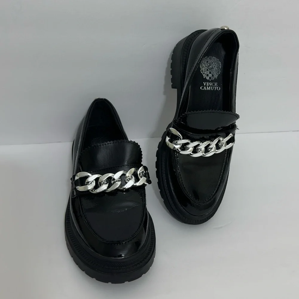Vince Camuto || black Dakota Loafer -size 4 1/2 Youth